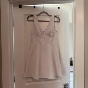 Chic White Sleeveless Mini Dress